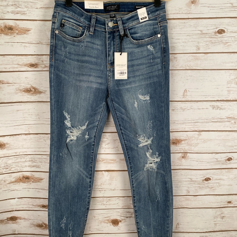 Judy Blue Destroyed Raw Hem